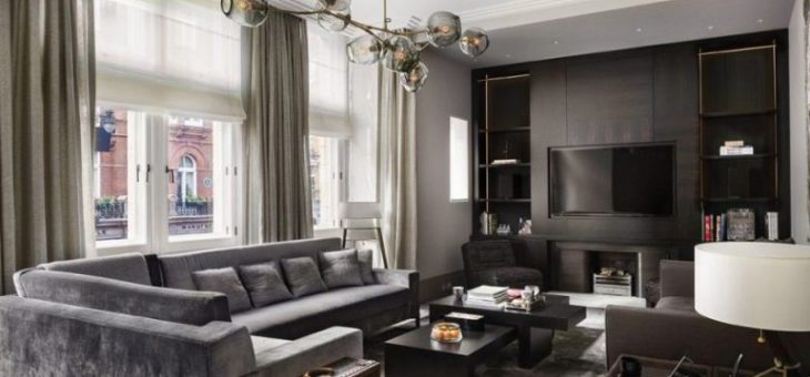 Серые однотонные обои в интерьере – фото в интерьере, какого цвета подойдут для стен с цветами, светлый ламинат, фон белый, голубая мебель, сочетаются, диван, видео