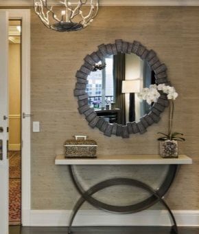Шкаф в прихожую зеркальный фото – настенное зеркало в багете с тумбой, дизайн зеркального коридора с трюмо, вешалки и обувницы, идеи 2018