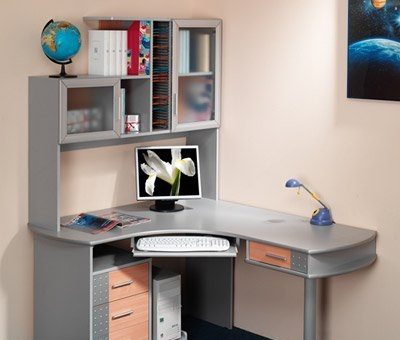 Школьный стол письменный фото – школьные модели для дома с ящиками и шкафчиками для ученика, угловые столики для школьника