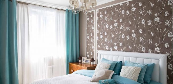 Шторы бирюзового цвета в интерьере – занавески цвета бирюзы в гостиной и на кухне, в спальне, сочетание с коричневым и бежевым