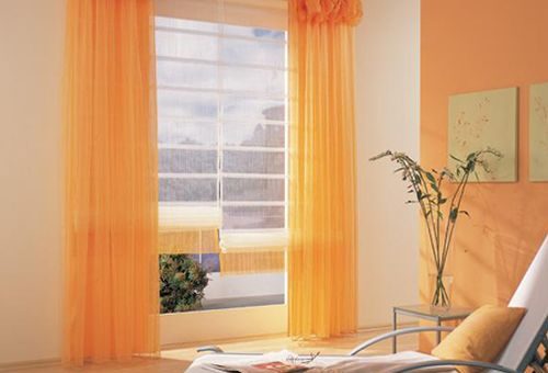 Шторы оранжевые на кухне фото – фото в интерьере, кухня с белым и коричневым, дизайн стен, какие шторы подойдут в гостиную