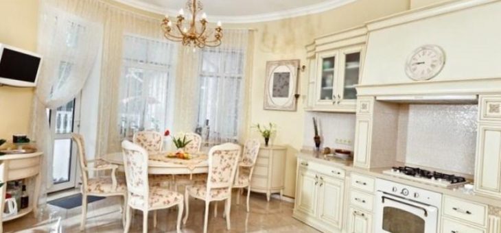 Современная классика гостиная кухня – Классическая кухня и современная гостиная. Деньги, объем помещения и некая печаль. Интерьер кухни в классическом стиле: основные требования