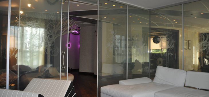 Стекло интерьер – Интерьер со стеклом: матовое стекло, декоративное стекло, черное стекло в интерьере. Фото интерьера со стеклом.. Украшаем интерьер при помощи стекла