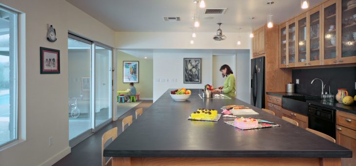 В кухне остров – Длинный остров в интерьере кухни нестандартной конфигурации