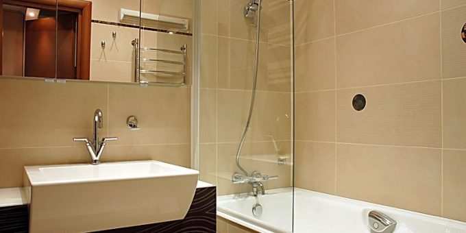 Ванная со шторкой – стеклянная дверца или занавеска? 🚩 как сделать бортик в ванной 🚩 Домашнее хозяйство 🚩 Другое