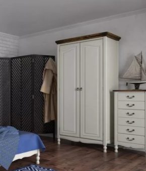Встраиваемые шкафы в спальню – встраиваемые радиусные для одежды, прикроватные, навесные и другие варианты, большой платяной шифоньер
