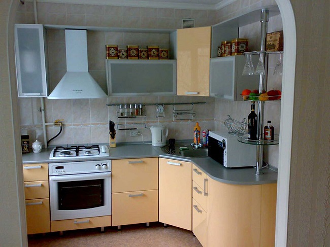 Кухонный гарнитур для маленькой кухни 8м2 угловой фото